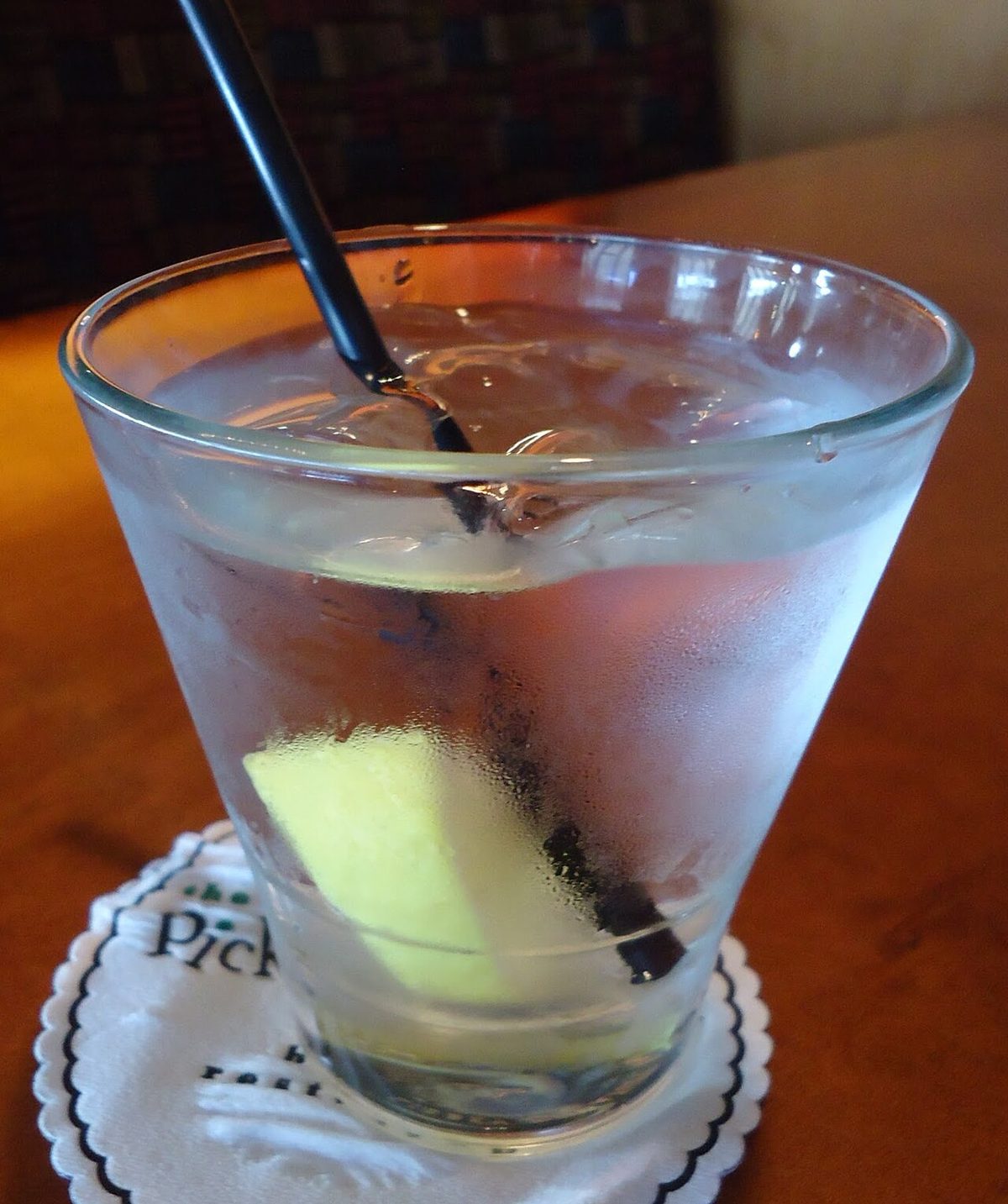Bermuda (UK) photos number 41 glass of water with straw and ice and lemon.jpg