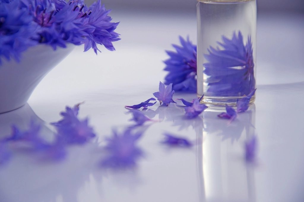 lavender essential oil bottle